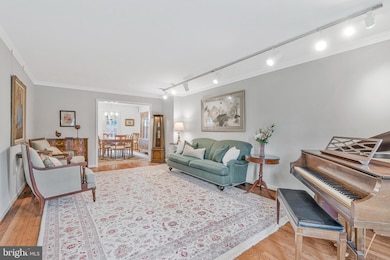 6628 Mclean Ct, McLean, VA 22101 - photo 4