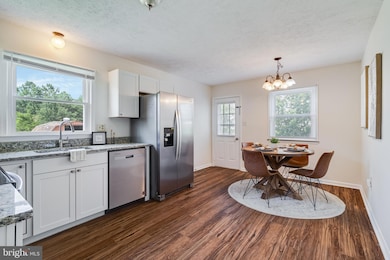 45768 Oliver Ct, Great Mills, MD 20634 - photo 3