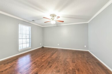 405 Regency Ct, Friendswood, TX 77546 - photo 6