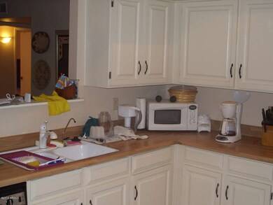Kitchen 2, opening to Lvng Rm