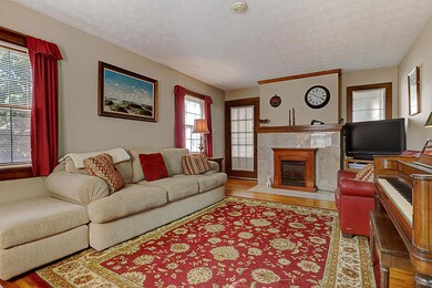 158 Glencoe Rd ~ Living Room