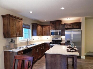 2375 NW Debron Ln unit 16, Bend, OR 97703 - photo 5