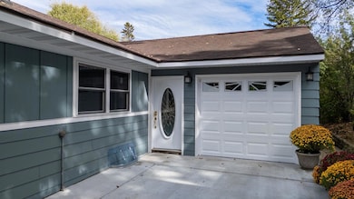 814 N Union Ave, Fergus Falls, MN 56537 - photo 2