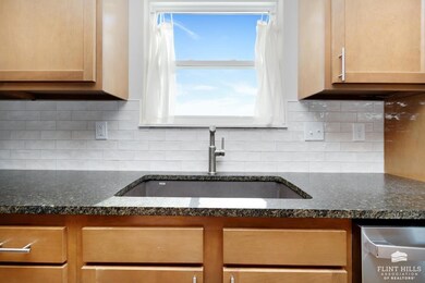 4368 Glen View Dr, Manhattan, KS 66502 - photo 6