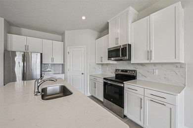 9917 Eventide Trail, Parrish, FL 34219 - photo 5