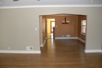 280 E Saint Charles Rd, Elmhurst, IL 60126 - photo 3