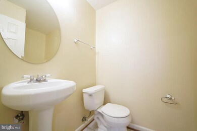 21111 Camomile Ct, Germantown, MD 20876 - photo 5