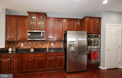 2202 Barnstable Dr, Upper Marlboro, MD 20774 - photo 6