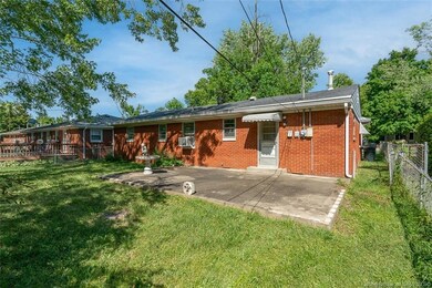 2585 W Robin Rd, New Albany, IN 47150 - photo 6