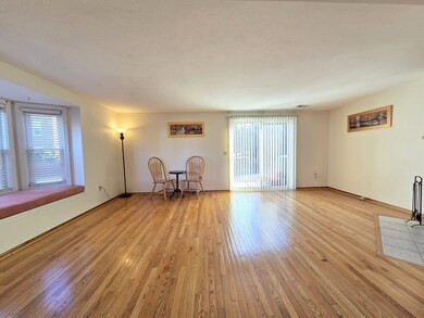 138 Quincy Shore Dr unit 173, Quincy, MA 02171 - photo 3