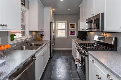 2828 44th St, Des Moines, IA 50310 - photo 3