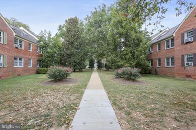 2219 Washington Ave unit 302, Silver Spring, MD 20910 - photo 2