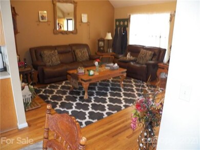 1751 Riverstone Dr, Lincolnton, NC 28092 - photo 3