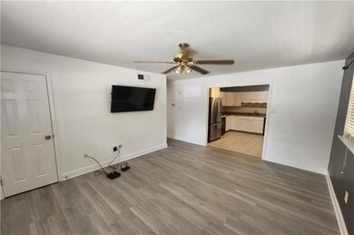 Living Room/Kitchen