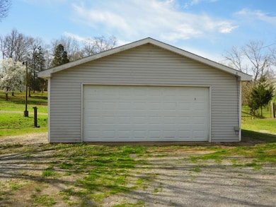 206 Ledbetter Rd, Shelbyville, TN 37160 - photo 3
