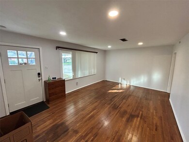 809 Perry Dr, Fort Worth, TX 76108 - photo 4