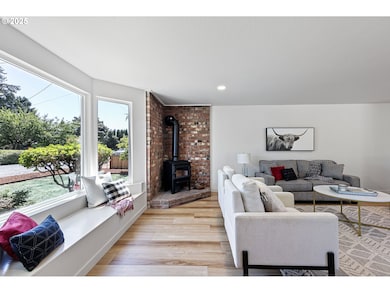 1938 7th St, Springfield, OR 97477 - photo 4