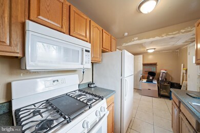 1114 Booker Dr, Capitol Heights, MD 20743 - photo 7