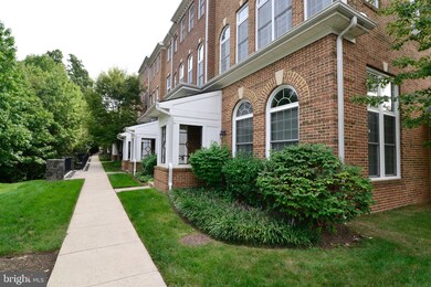 12470B Liberty Bridge Rd unit 101B, Fairfax, VA 22033 - photo 3