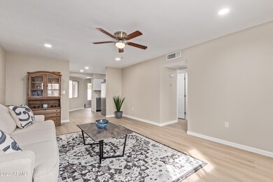 11152 W Emerald Dr, Sun City, AZ 85351 - photo 3