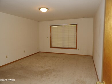 107 W Sarah St, Milford, PA 18337 - photo 7