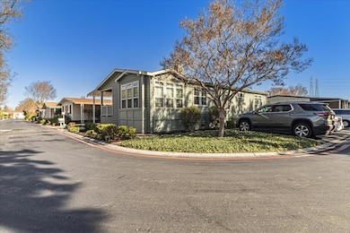 690 Persian Dr unit 8, Sunnyvale, CA 94089 - photo 3