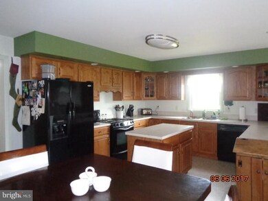 719 Quarry Rd, Bunker Hill, WV 25413 - photo 3