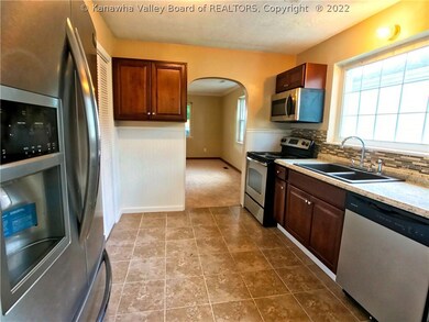 438 19th St, Dunbar, WV 25064 - photo 7