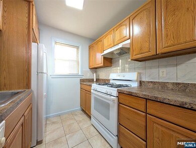 80 Schuyler Ave unit 2, Kearny, NJ 07032 - photo 3