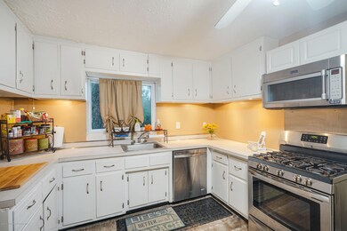 427 Walnut St, Port Monmouth, NJ 07758 - photo 7