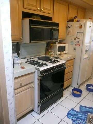 Kitchen during packing for move out