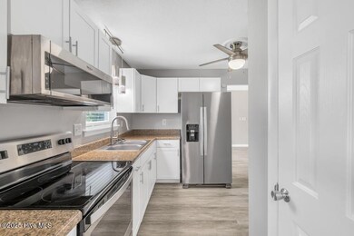 1217 Castle Dr, Jacksonville, NC 28546 - photo 7