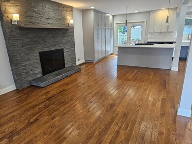 711 E 7th St, Boston, MA 02127 - photo 2