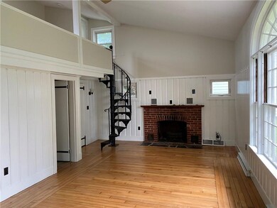 7 Eadie St, Newport, RI 02840 - photo 4