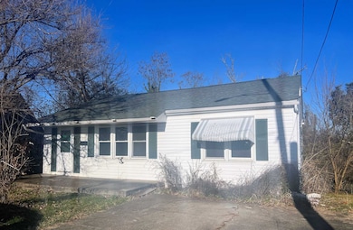 453 Linden Cir, Huntington, WV 25705 - photo 2