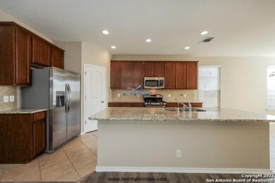 10918 Mustang Oak Dr, San Antonio, TX 78254 - photo 4