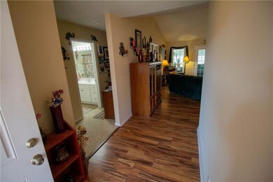 6072 N Stratton Ct, Columbus, IN 47203 - photo 3