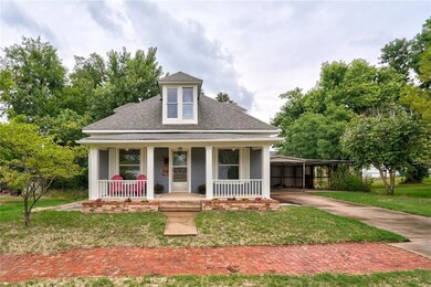 512 E Vilas Ave, Guthrie, OK 73044 - photo 2