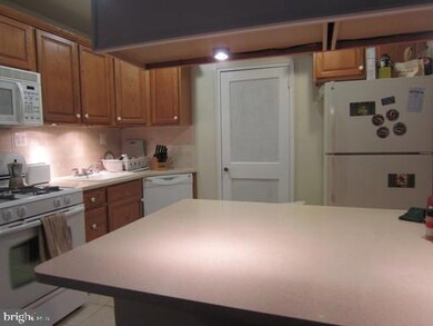 2131 Pimmit Dr, Falls Church, VA 22043 - photo 6