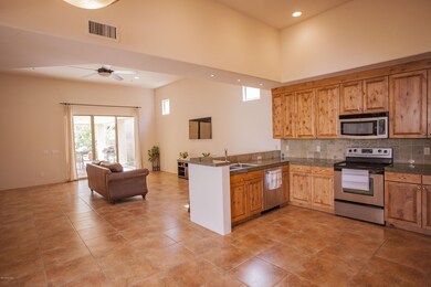 2 4I5I3812kitchen2