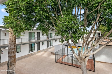 2014 W Berridge Ln, Phoenix, AZ 85015 - photo 2