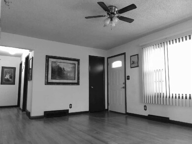 1290 Scott Ave, Waterloo, IA 50701 - photo 5