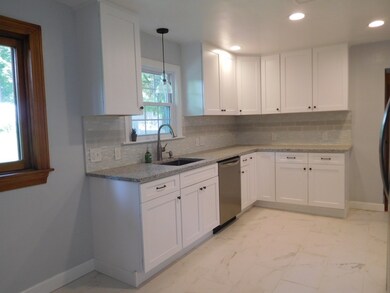 51 Portland St, Holyoke, MA 01040 - photo 7