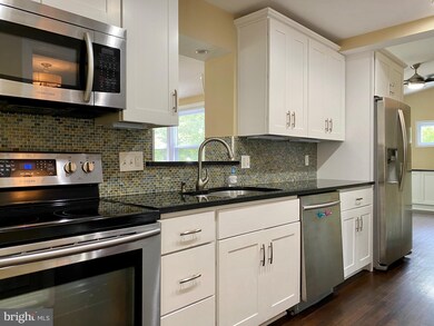 5708 Mineral Ave, Halethorpe, MD 21227 - photo 6