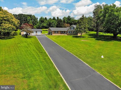 11803 Crown Dr, Dunkirk, MD 20754 - photo 2