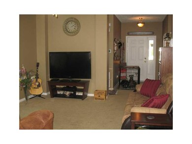 2836 Limber Pine Dr, Whiteland, IN 46184 - photo 4