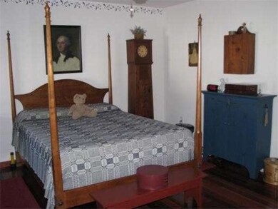 16 Country Club Ln, Turners Falls, MA 01376 - photo 7