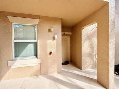 819 Fairwaycove Ln unit 102, Bradenton, FL 34212 - photo 2