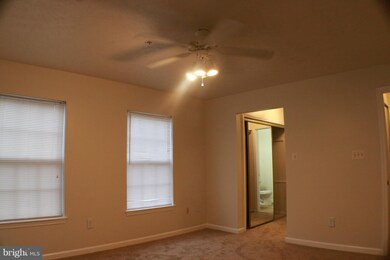 8931 Town Center Cir unit 212, Upper Marlboro, MD 20774 - photo 6