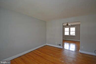 8635 Rock Oak Rd, Parkville, MD 21234 - photo 5